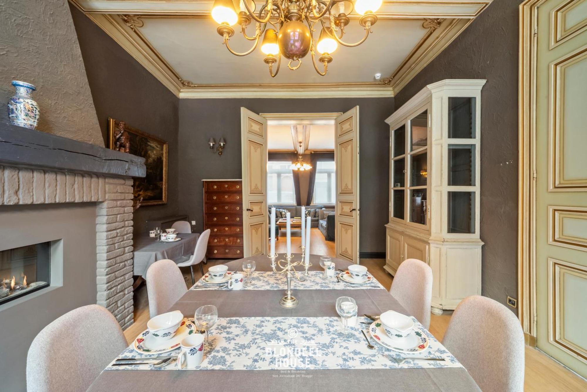Bed & Breakfast The Blondeel House Brugge Center Экстерьер фото
