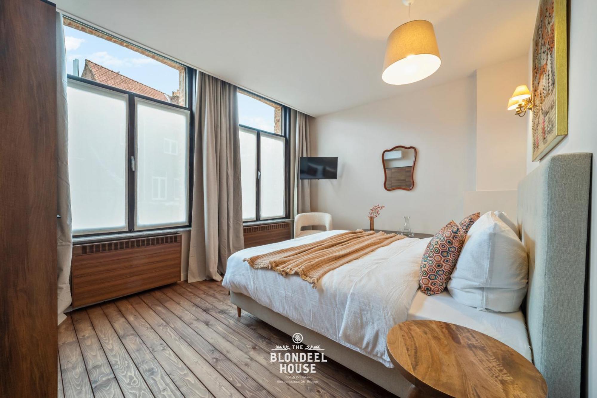 Bed & Breakfast The Blondeel House Brugge Center Экстерьер фото