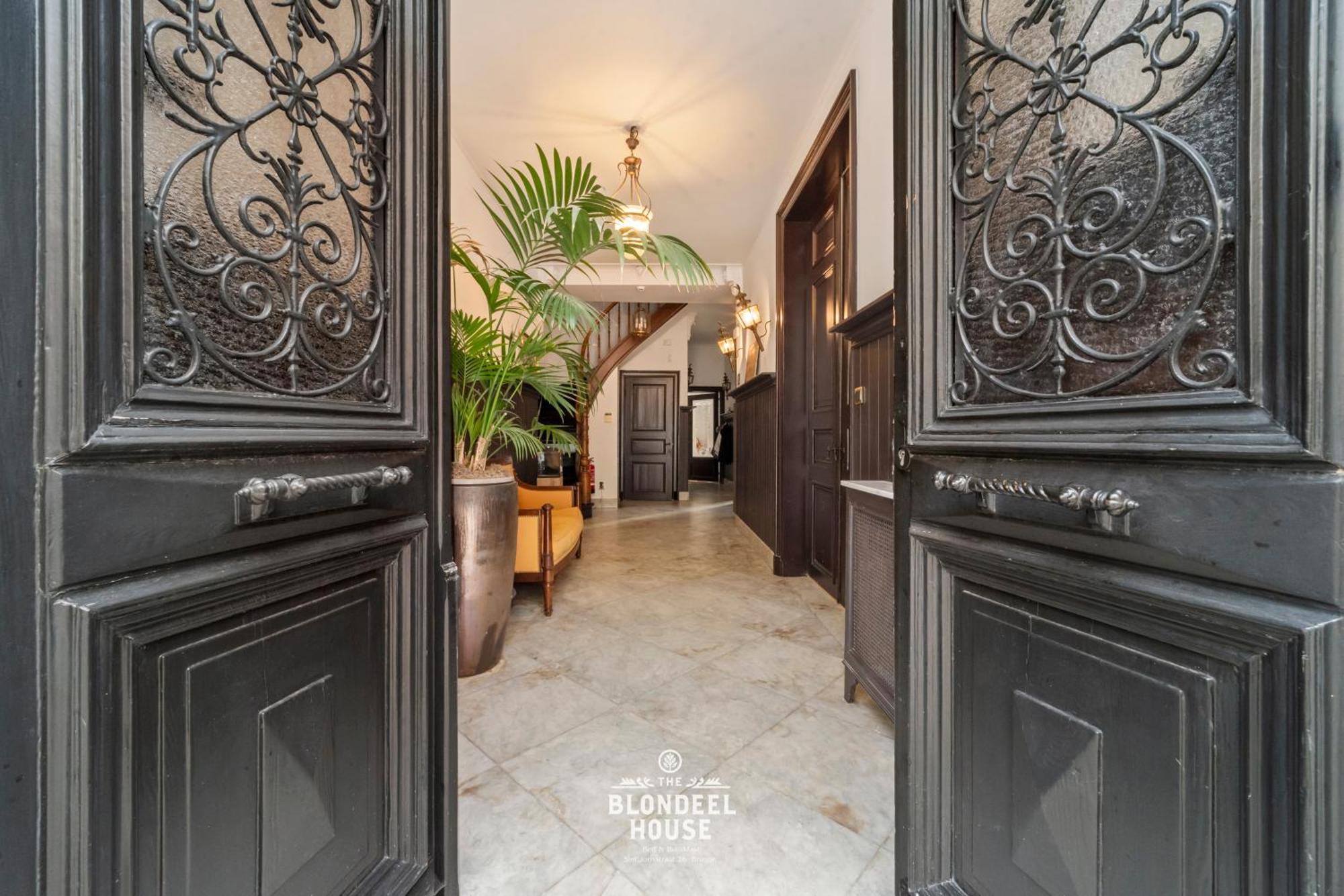 Bed & Breakfast The Blondeel House Brugge Center Экстерьер фото