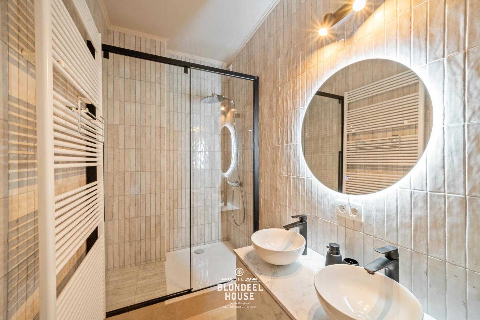 Bed & Breakfast The Blondeel House Brugge Center Экстерьер фото